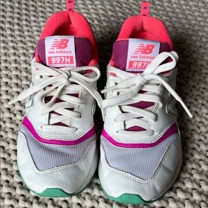 New Balance 997H White and Pink Sneakers